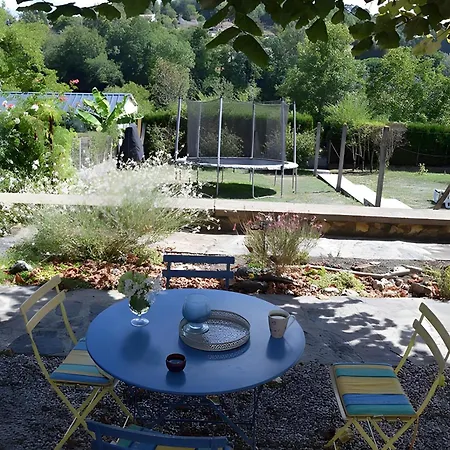 Les Mille Et Collines Сasa de vacaciones Saint-Germain-du-Salembre