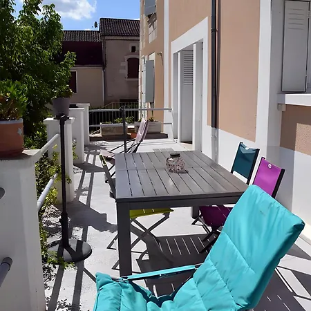 Les Mille Et Collines Сasa de vacaciones Saint-Germain-du-Salembre